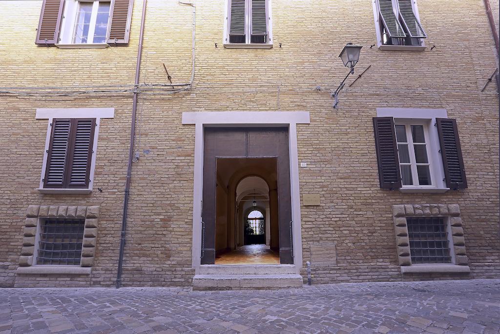 Hôtel Palazzo Rotati à Fano Extérieur photo